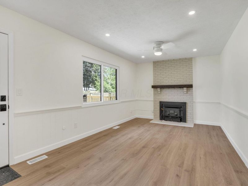 2208 Pine Knoll Avenue , Columbus, OH 43229 Photo 6