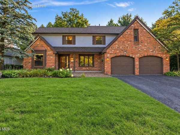 2716 Stoneleigh Drive, Toledo, OH 43617
