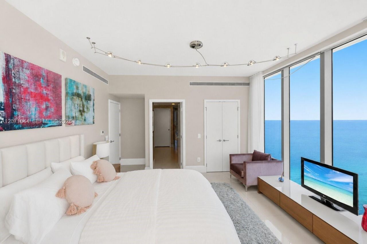 6899 Collins Ave , Unit 2708, Miami Beach, FL 33141 Photo