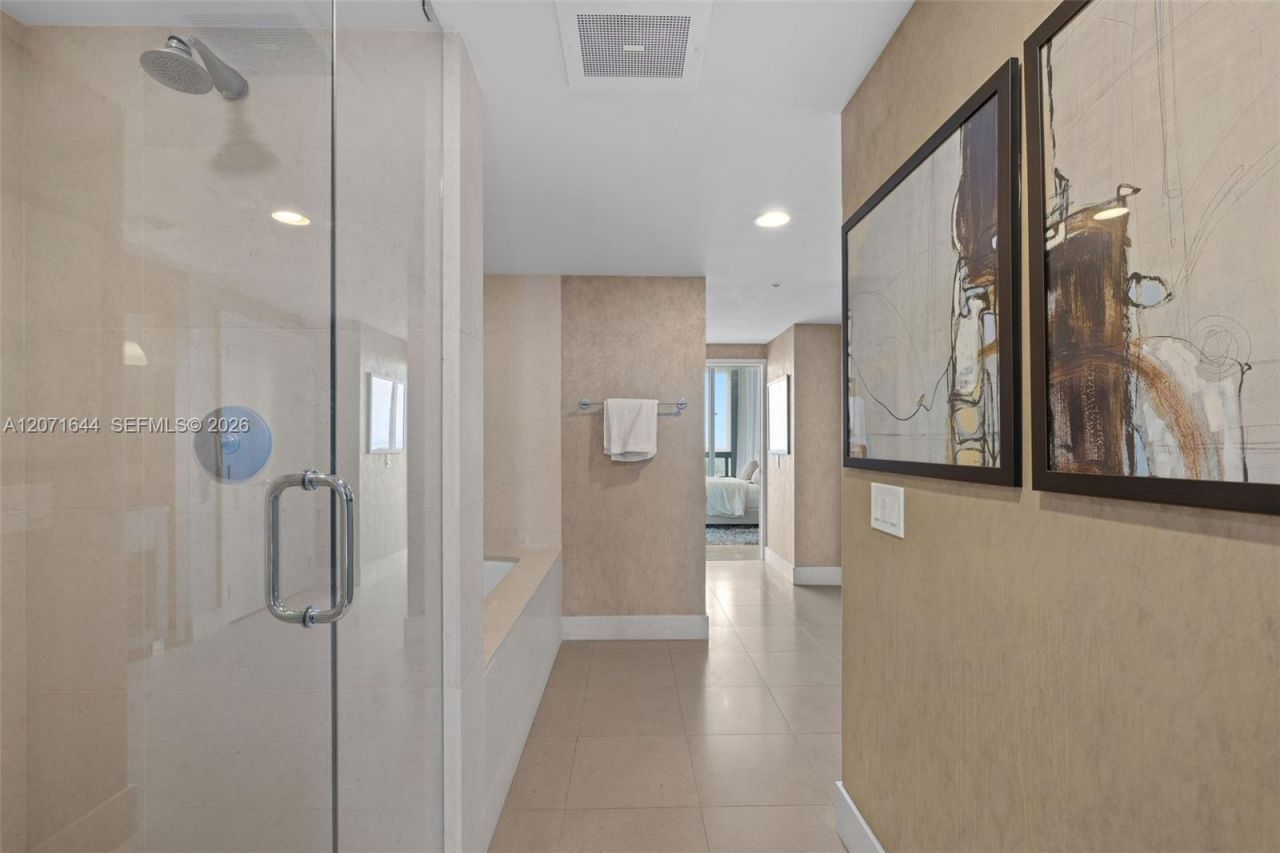 6899 Collins Ave , Unit 2708, Miami Beach, FL 33141 Photo