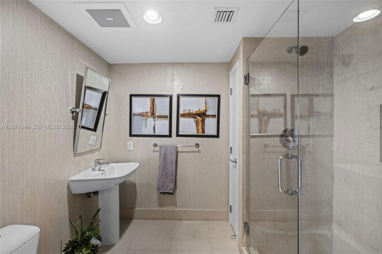 6899 Collins Ave , Unit 2708, Miami Beach, FL 33141 Photo