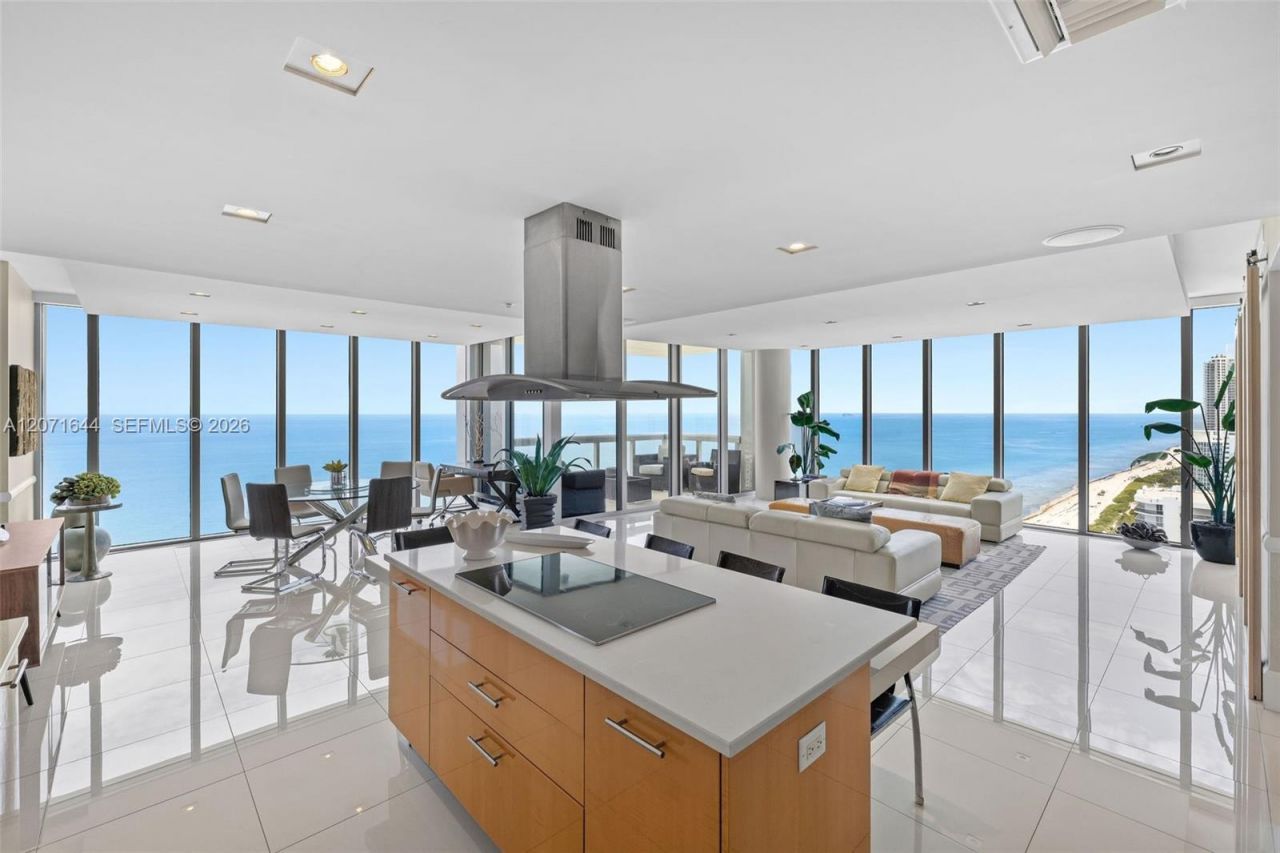 6899 Collins Ave , Unit 2708, Miami Beach, FL 33141 Photo