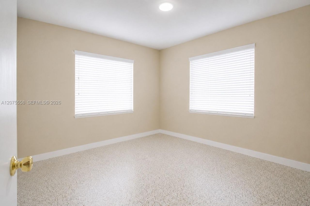 3115 Village Green Dr, Miami, FL 33175 Photo
