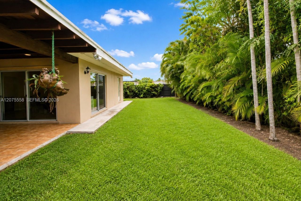 3115 Village Green Dr, Miami, FL 33175 Photo