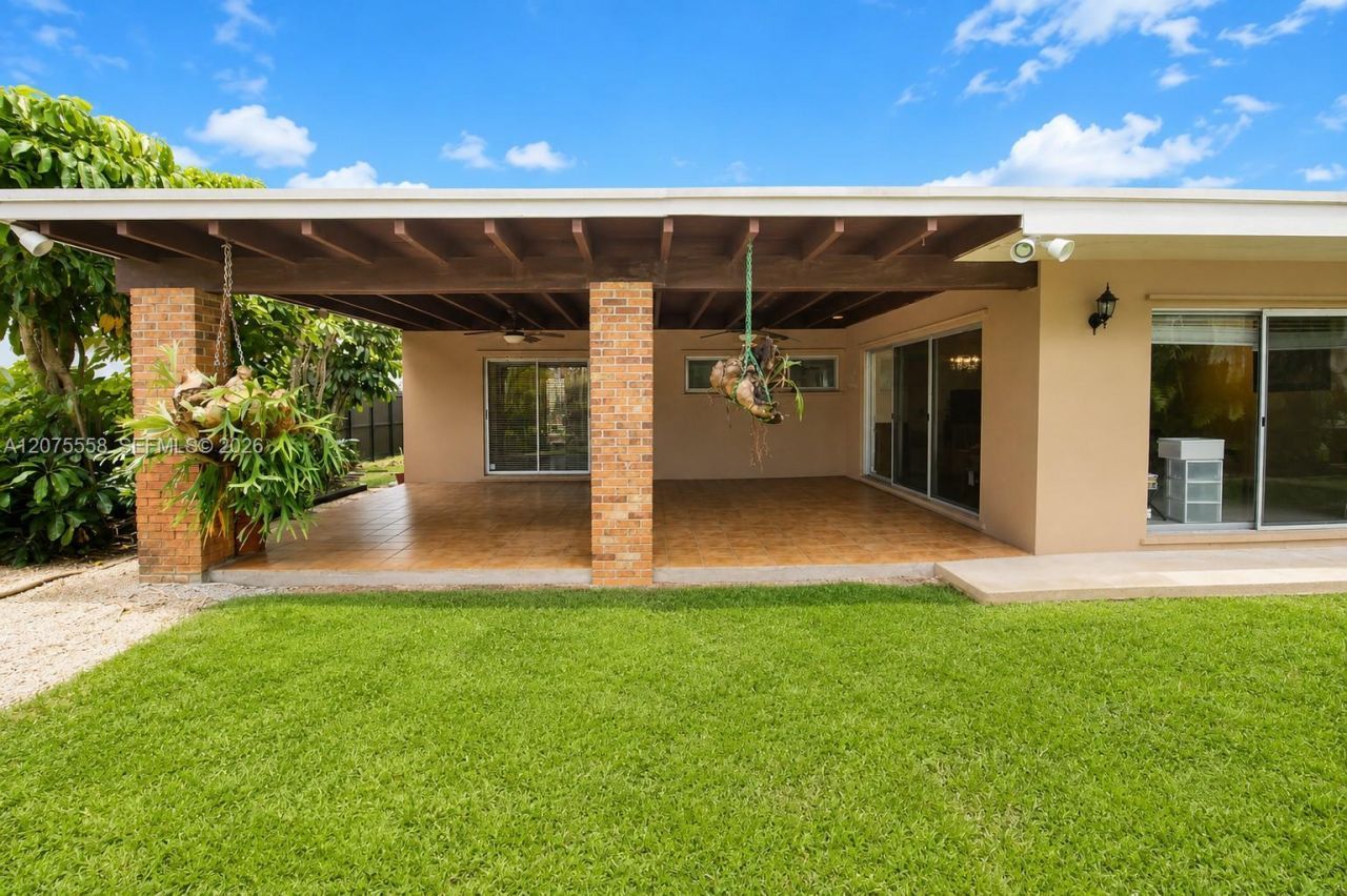 3115 Village Green Dr, Miami, FL 33175 Photo