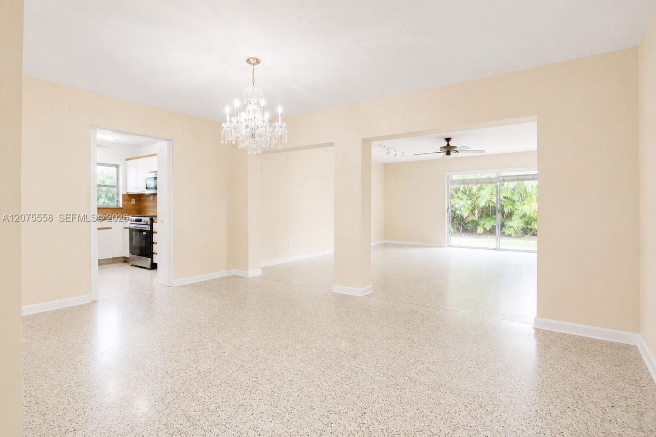 3115 Village Green Dr, Miami, FL 33175 Photo