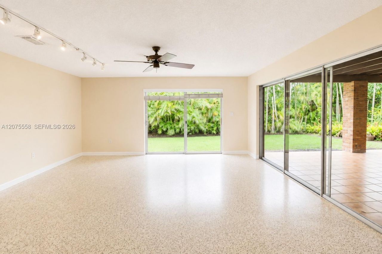 3115 Village Green Dr, Miami, FL 33175 Photo