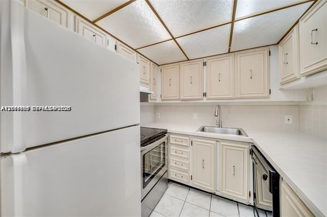 4848 NW 24th Ct , Unit 230, Lauderdale Lakes, FL 33313 Photo