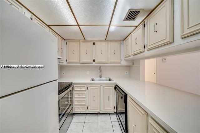 4848 NW 24th Ct , Unit 230, Lauderdale Lakes, FL 33313 Photo