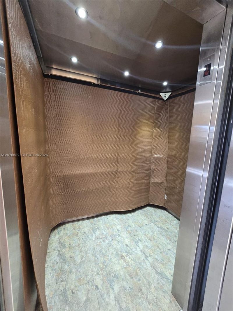 9688 Fontainebleau Blvd , Unit 409, Miami, FL 33172 Photo