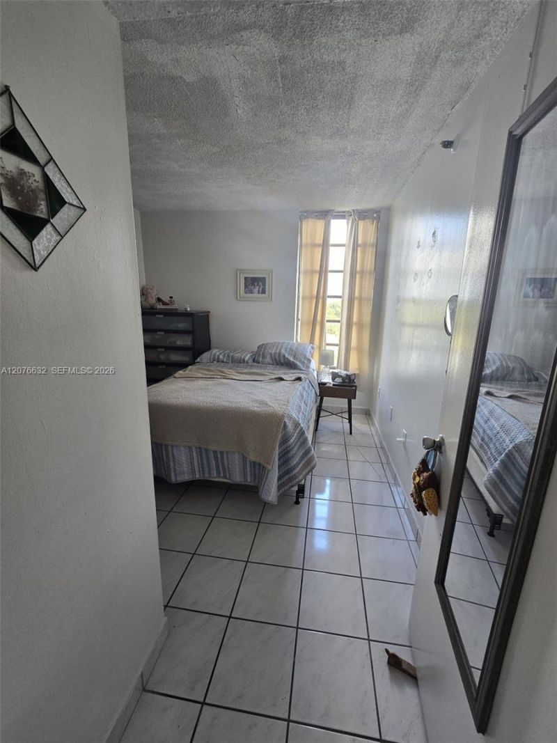 9688 Fontainebleau Blvd , Unit 409, Miami, FL 33172 Photo