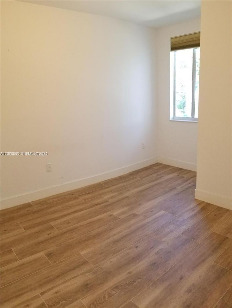 2651 NE 212th Ter, Unit 207, Miami, FL 33180 Photo