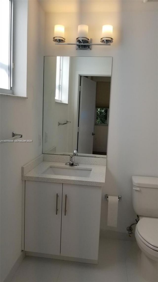 2651 NE 212th Ter, Unit 207, Miami, FL 33180 Photo