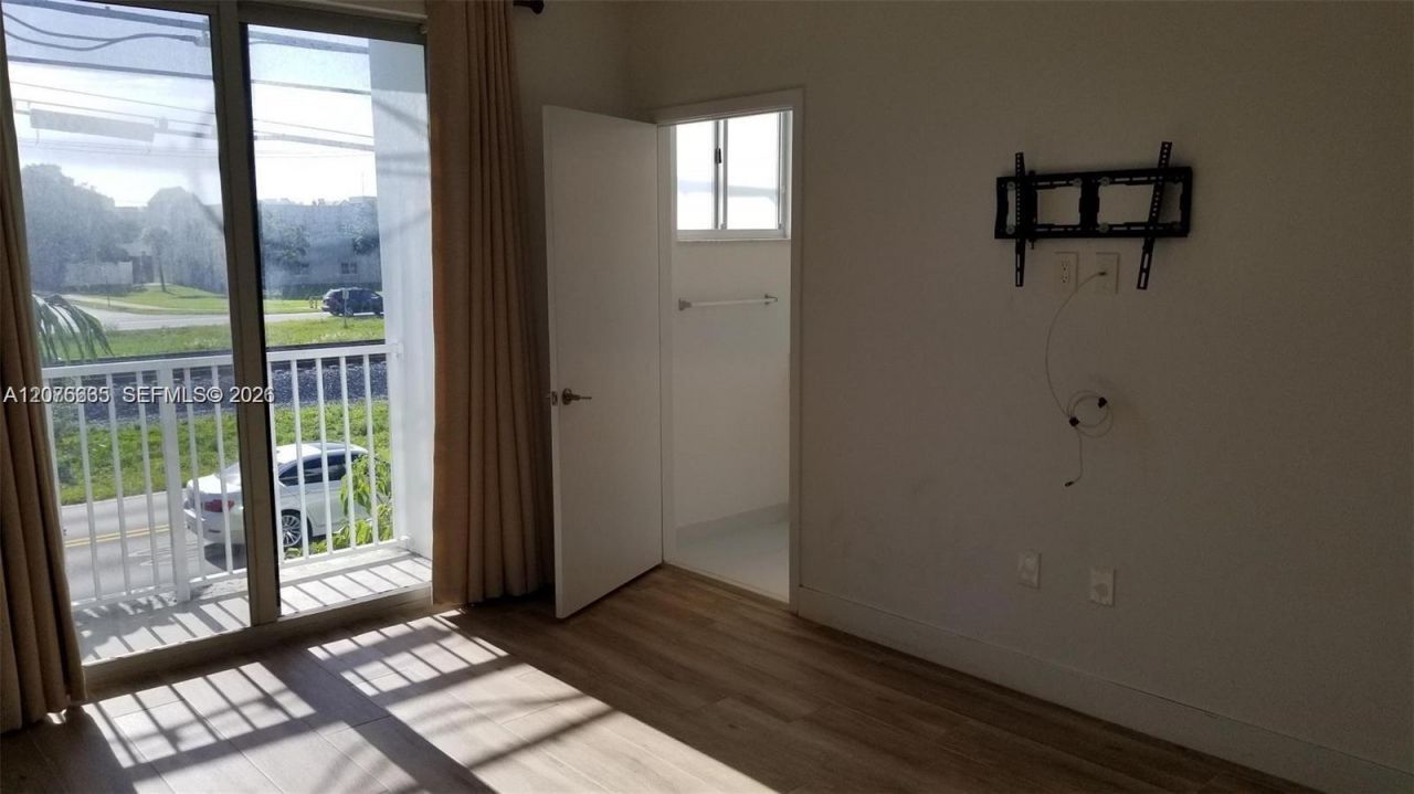 2651 NE 212th Ter, Unit 207, Miami, FL 33180 Photo