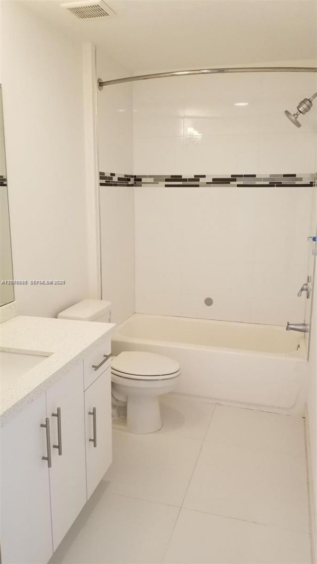 2651 NE 212th Ter, Unit 207, Miami, FL 33180 Photo