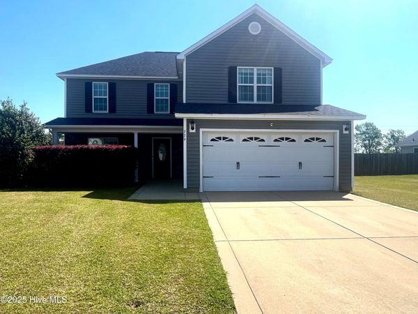229 Chamberlin Boulevard , Raeford, NC 28376