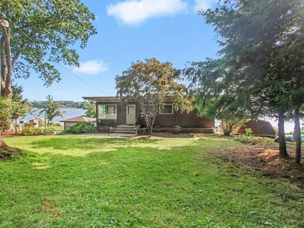 51834 Co Rd 384, Grand Junction, MI 49056