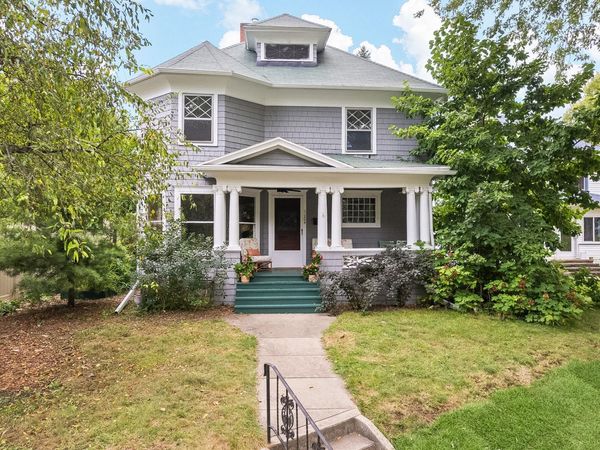 204 Edgewood Street, Jackson, MI 49201