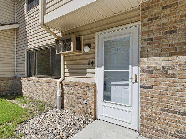 14 E 13th Street , Waconia, MN 55387