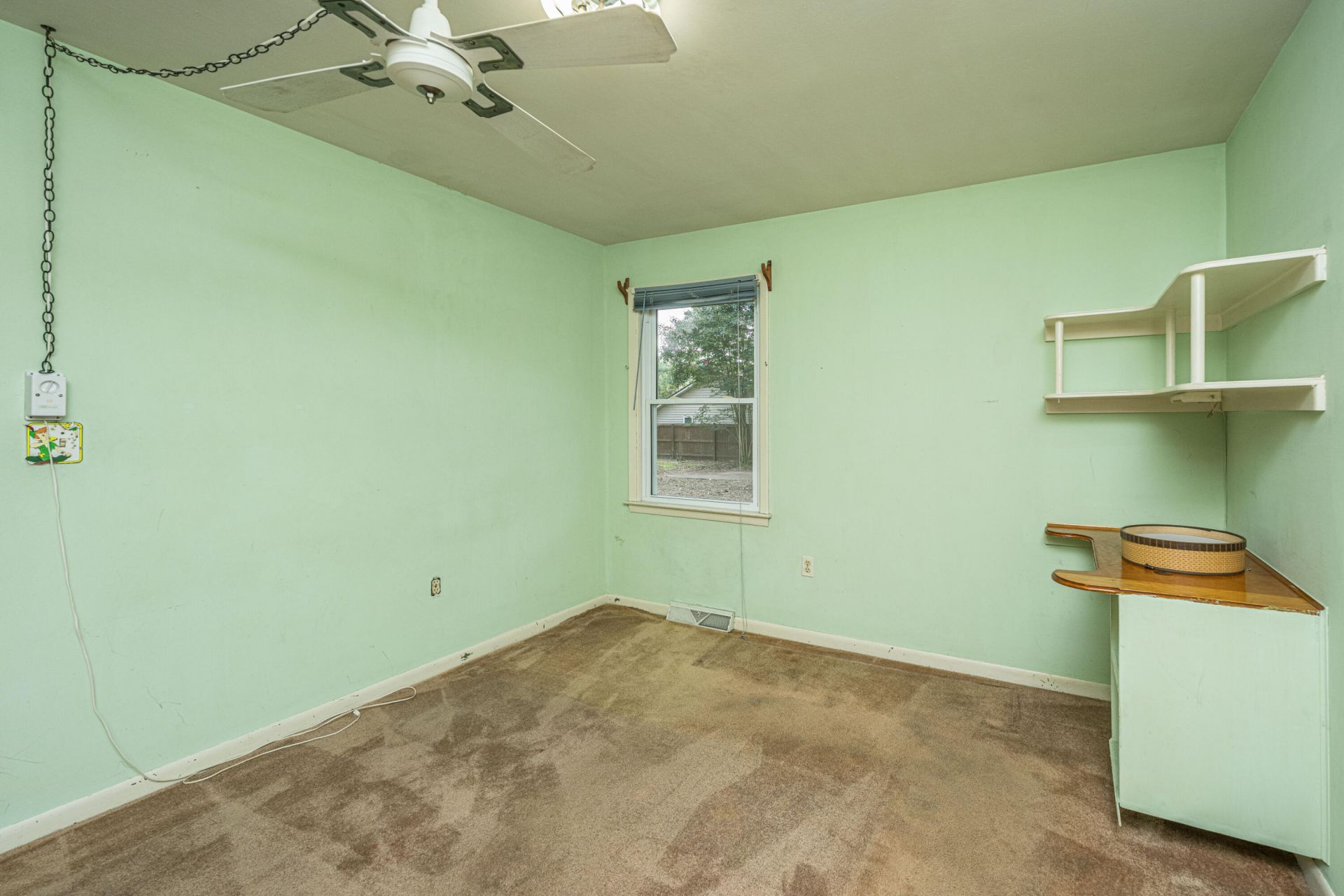 1056 Woodside Drive Photo 21