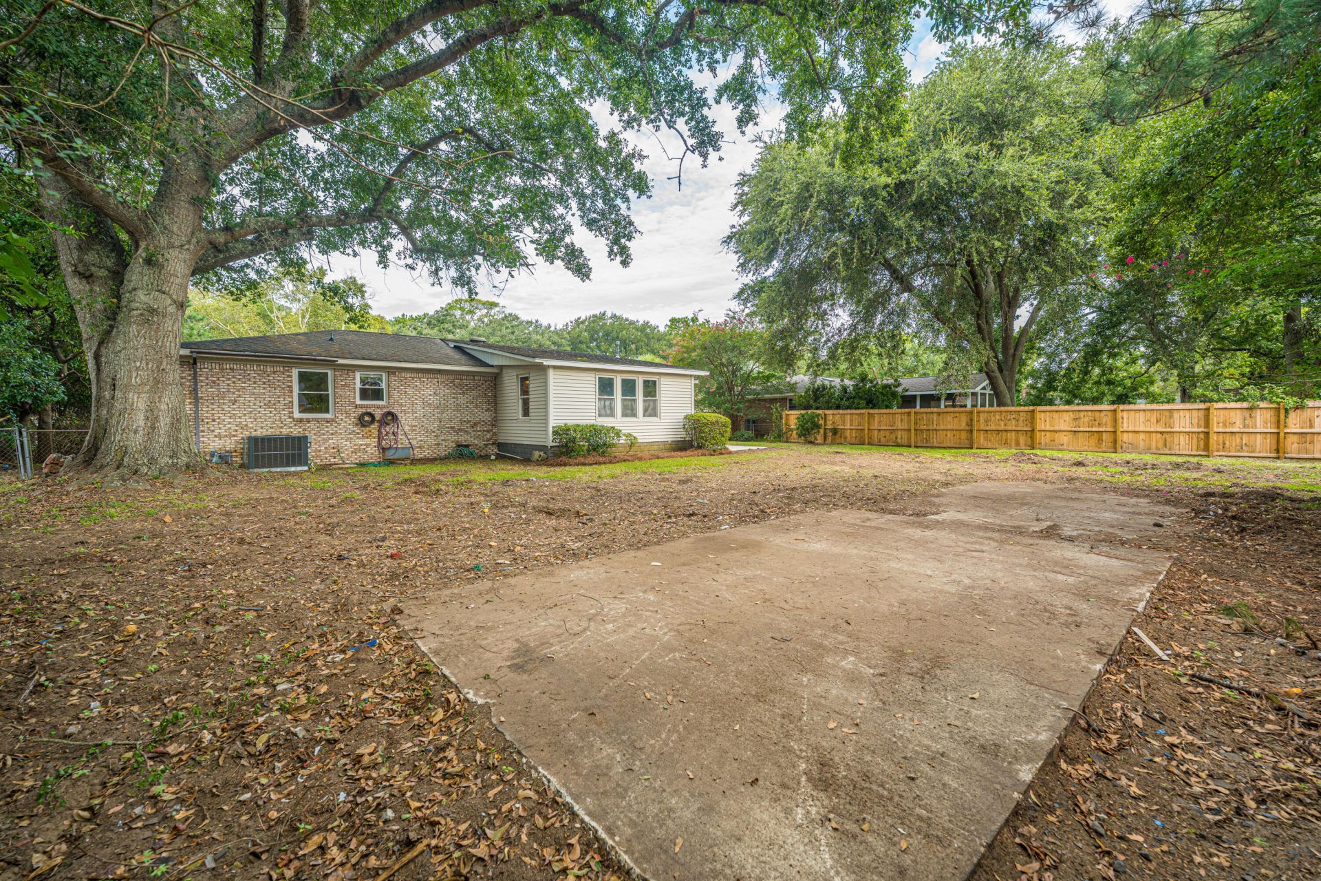 1056 Woodside Drive Photo 25