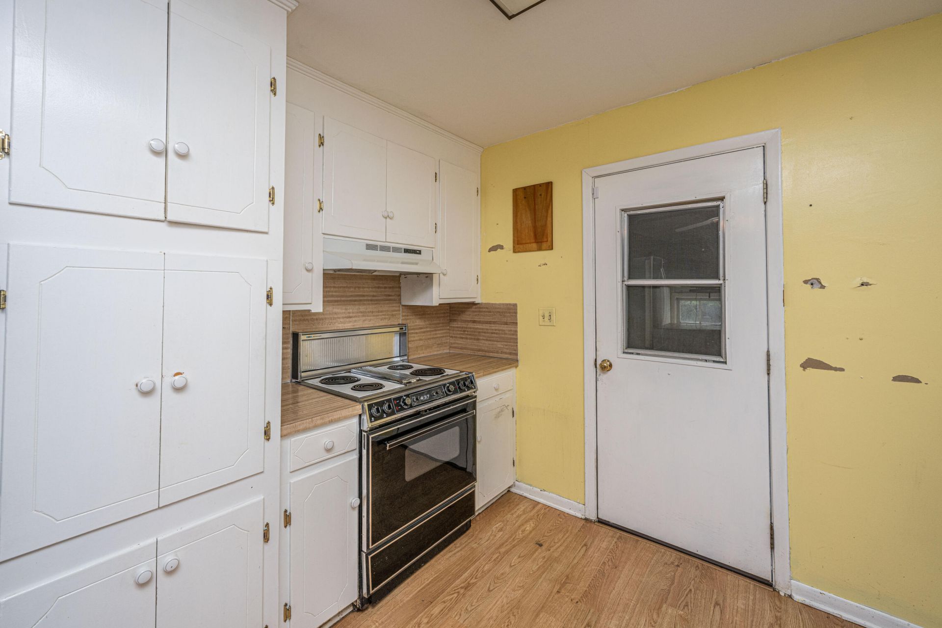 1056 Woodside Drive Photo 7