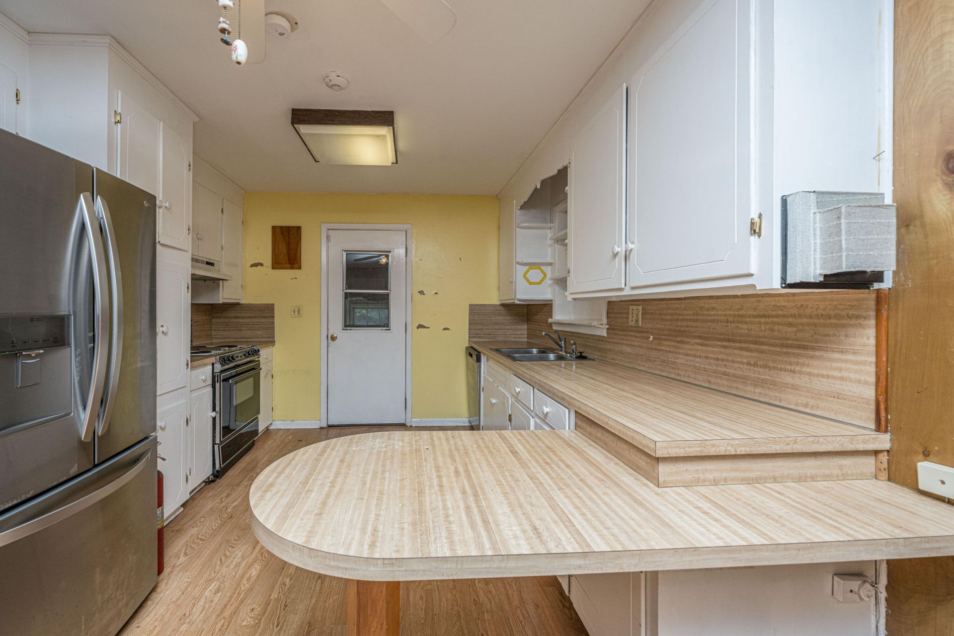 1056 Woodside Drive Photo 8