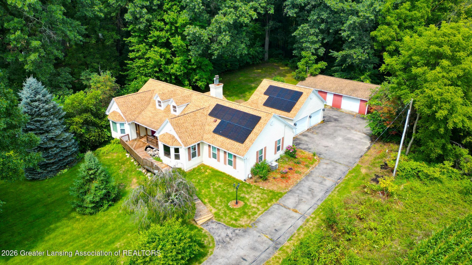 1335 E Round Lake Road, Dewitt, MI 48820 Main Photo