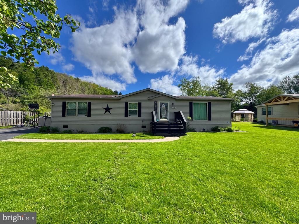 124 AZTEC COURT , JULIAN, PA 16844
