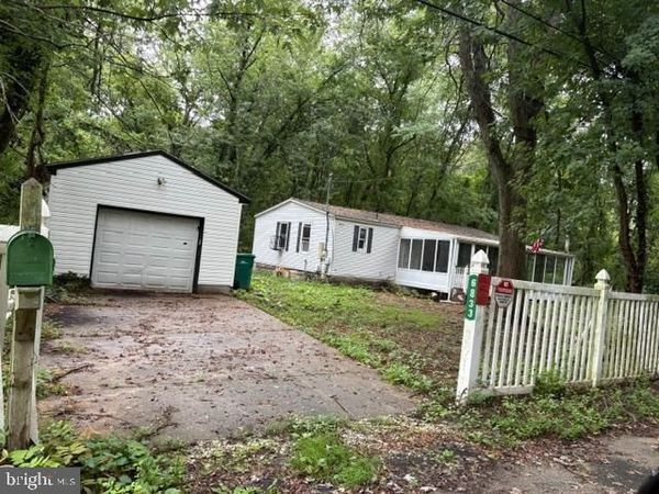 6833 THIRD AVENUE, MAYS LANDING, NJ 08330