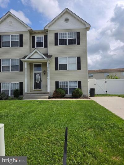 24 SQUIRE CIRCLE , MCSHERRYSTOWN, PA 17344