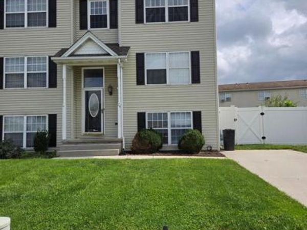 24 SQUIRE CIRCLE, MCSHERRYSTOWN, PA 17344