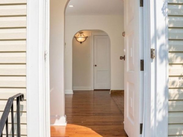 8 Washington Place , White Plains, NY 10603