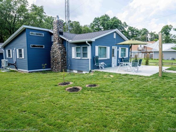 7961 LAKESHORE Road, Burtchville Township, Mi 48059