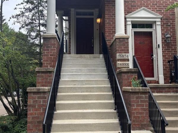 16874 Farmington Road , Livonia, Mi 48154