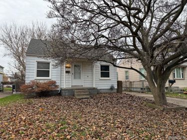 18747 WOODCREST Street , Harper Woods, Mi 48225