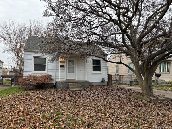 18747 WOODCREST Street , Harper Woods, Mi 48225