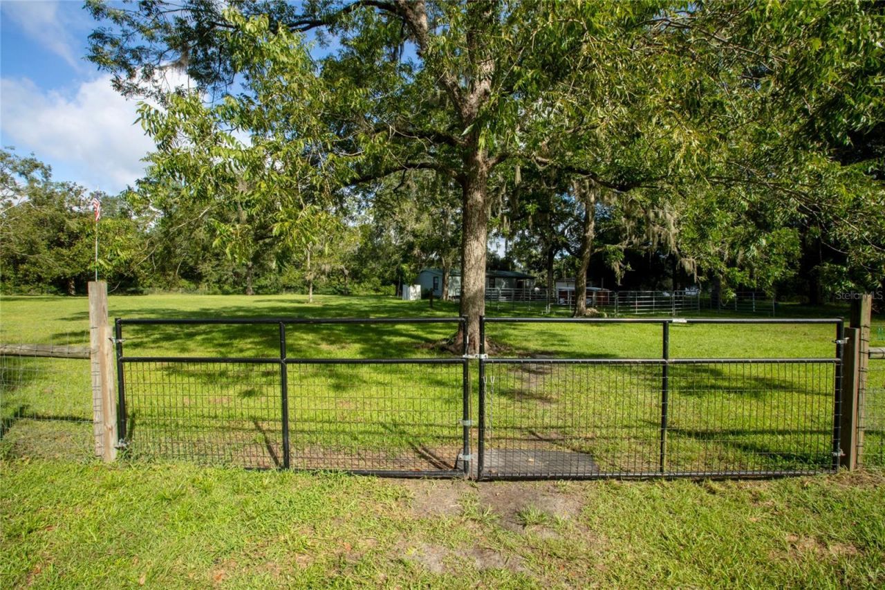 9284 NW County Road 225 , Starke, FL 32091 Photo