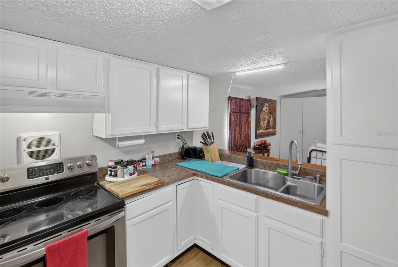 9284 NW County Road 225 , Starke, FL 32091 Photo