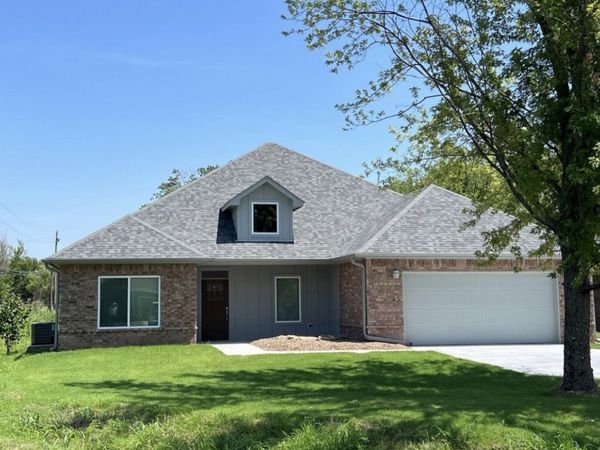 1217 N 147th East Avenue , Tulsa, OK 74116
