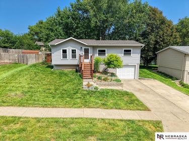 5030 W Thatcher Lane, Lincoln, NE 68528