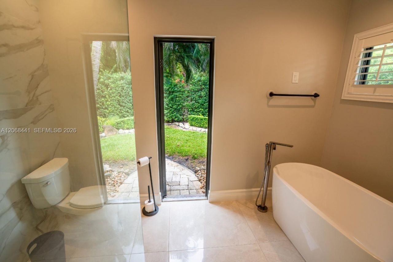 15600 NW 82nd Ct , Miami Lakes, FL 33016 Photo