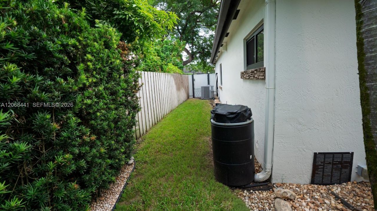 15600 NW 82nd Ct , Miami Lakes, FL 33016 Photo