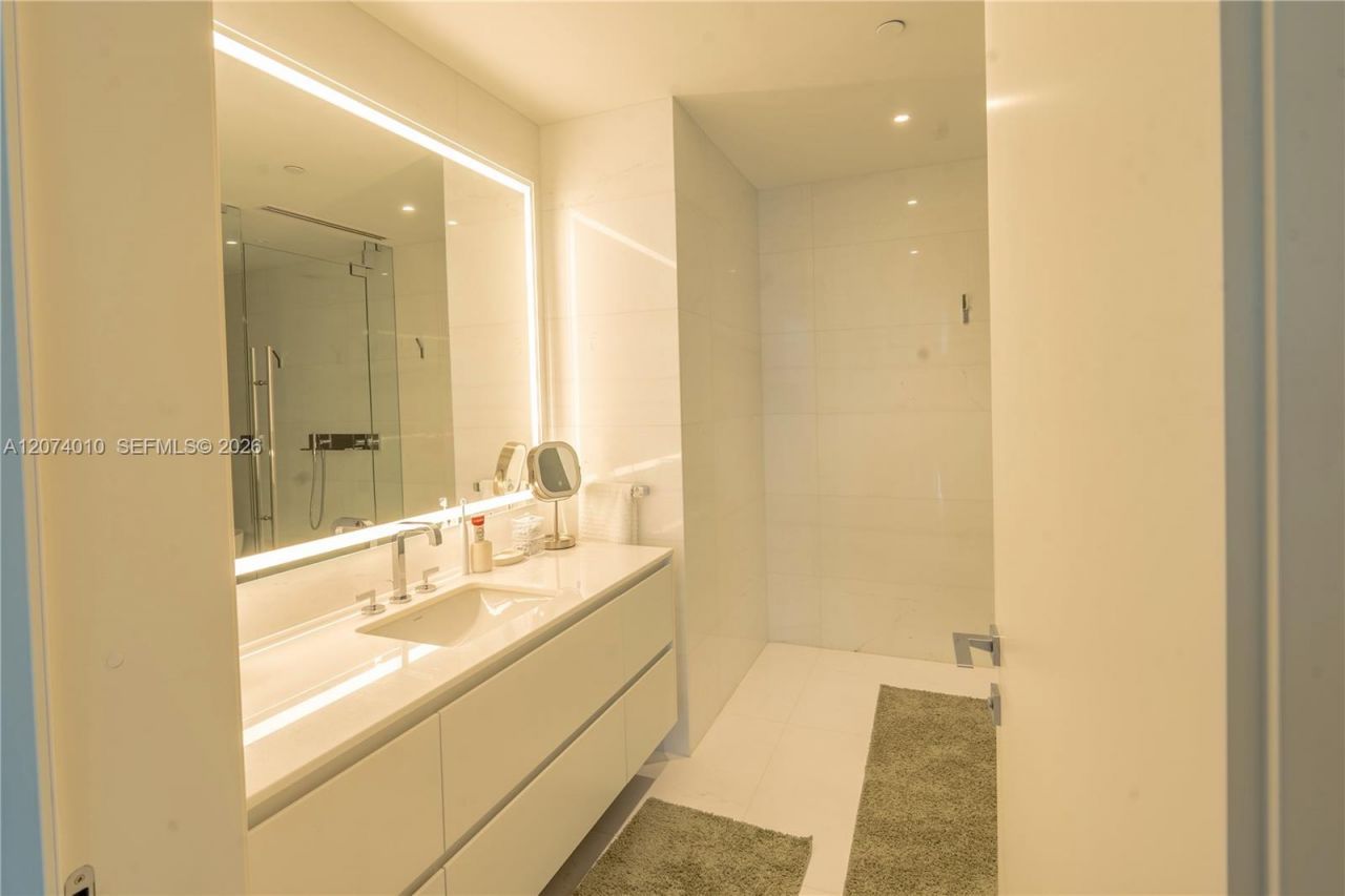 300 Biscayne Boulevard Way , Unit 3109W, Miami, FL 33131 Photo