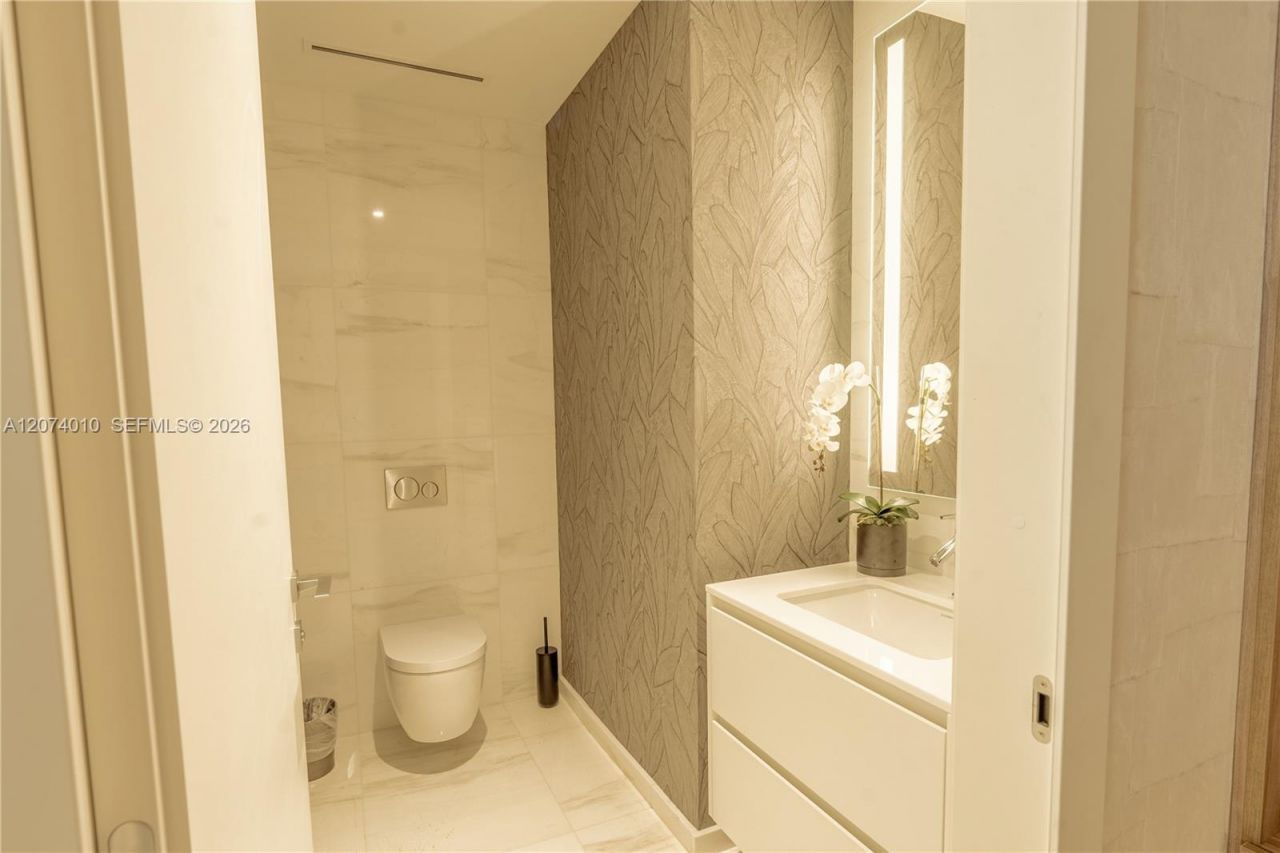 300 Biscayne Boulevard Way , Unit 3109W, Miami, FL 33131 Photo