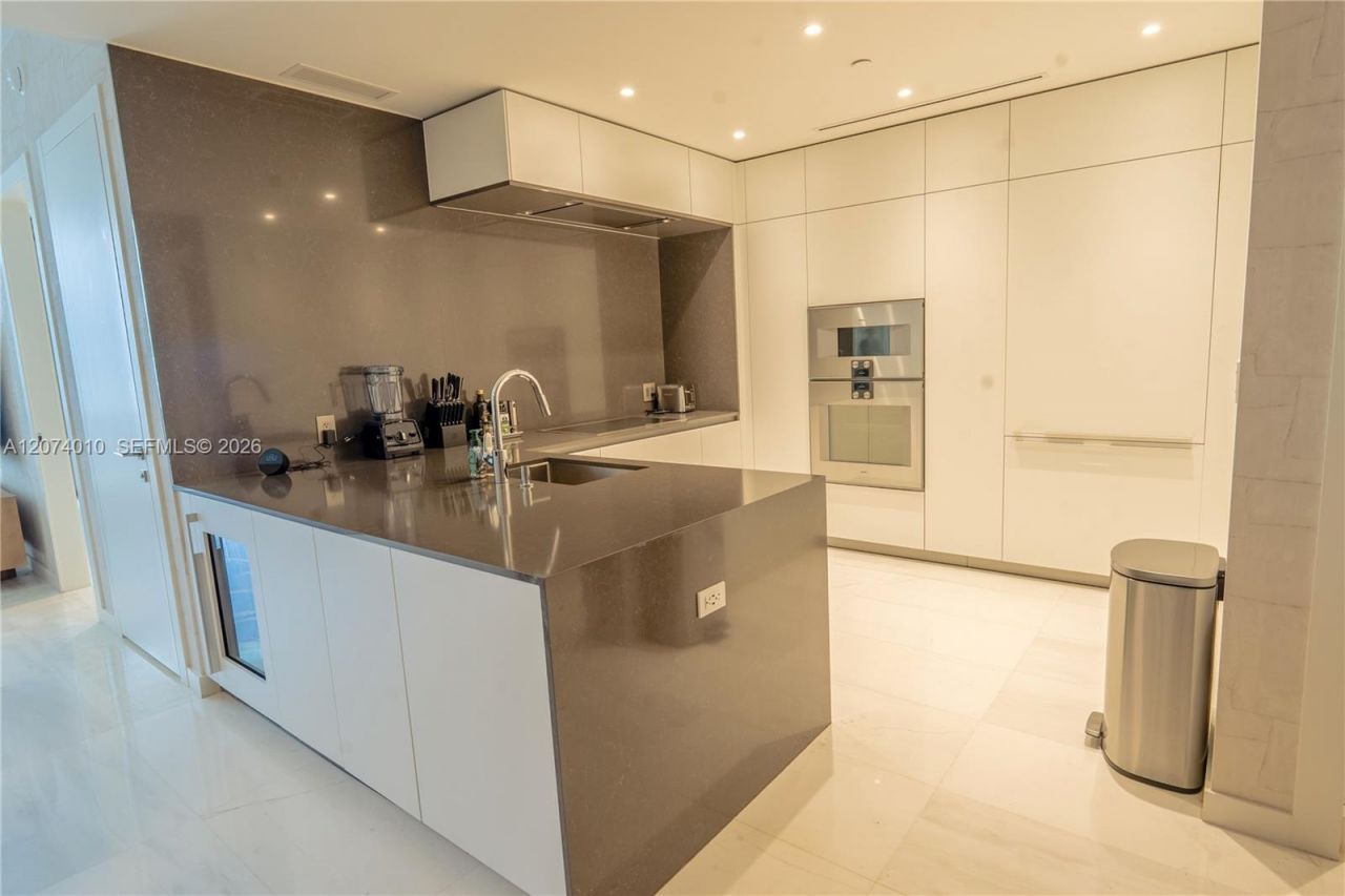 300 Biscayne Boulevard Way , Unit 3109W, Miami, FL 33131 Photo