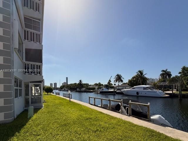 455 Paradise Isle Blvd , Unit 109, Hallandale Beach, FL 33009 Photo