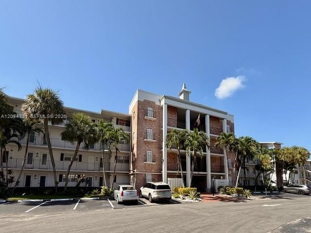 455 Paradise Isle Blvd , Unit 109, Hallandale Beach, FL 33009 Photo