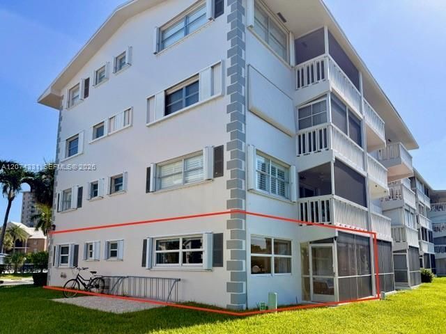 455 Paradise Isle Blvd , Unit 109, Hallandale Beach, FL 33009 Photo
