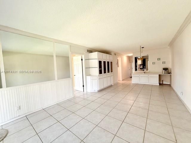 455 Paradise Isle Blvd , Unit 109, Hallandale Beach, FL 33009 Photo